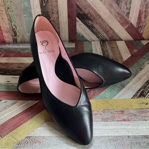 Sole Bliss MIA Black Leather Heels Shoes Arch Support Bunion Bed Round Toe SZ 9